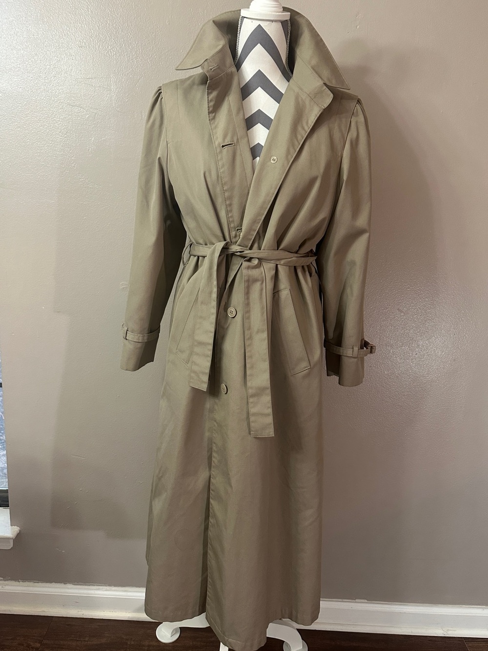 Misty Harbor Trench Coat Long Vintage removable hood & faux fur liner M 8/10